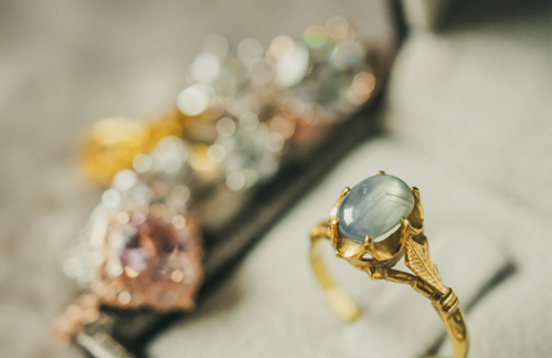 Unlocking the Glamour of Designer Gold Jewelry